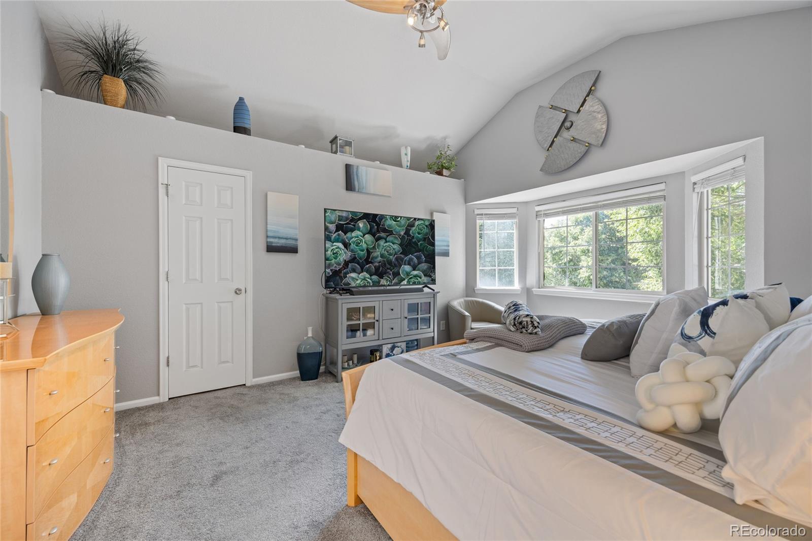 Aurora, Colorado, 80014, United States, 4 Bedrooms Bedrooms, ,2 BathroomsBathrooms,Residential,For Sale,1988194