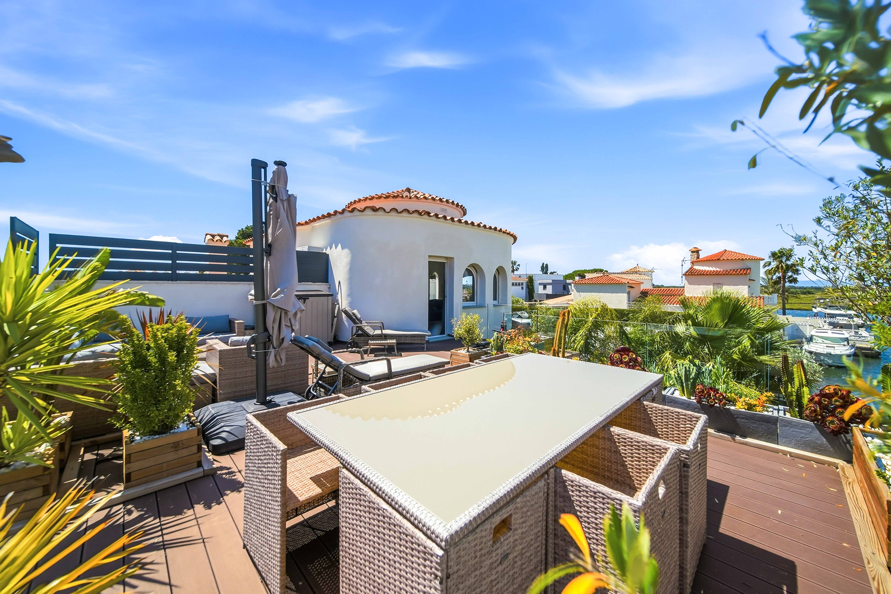  Elegant villa renovated in prime location on the canal - 物件實景