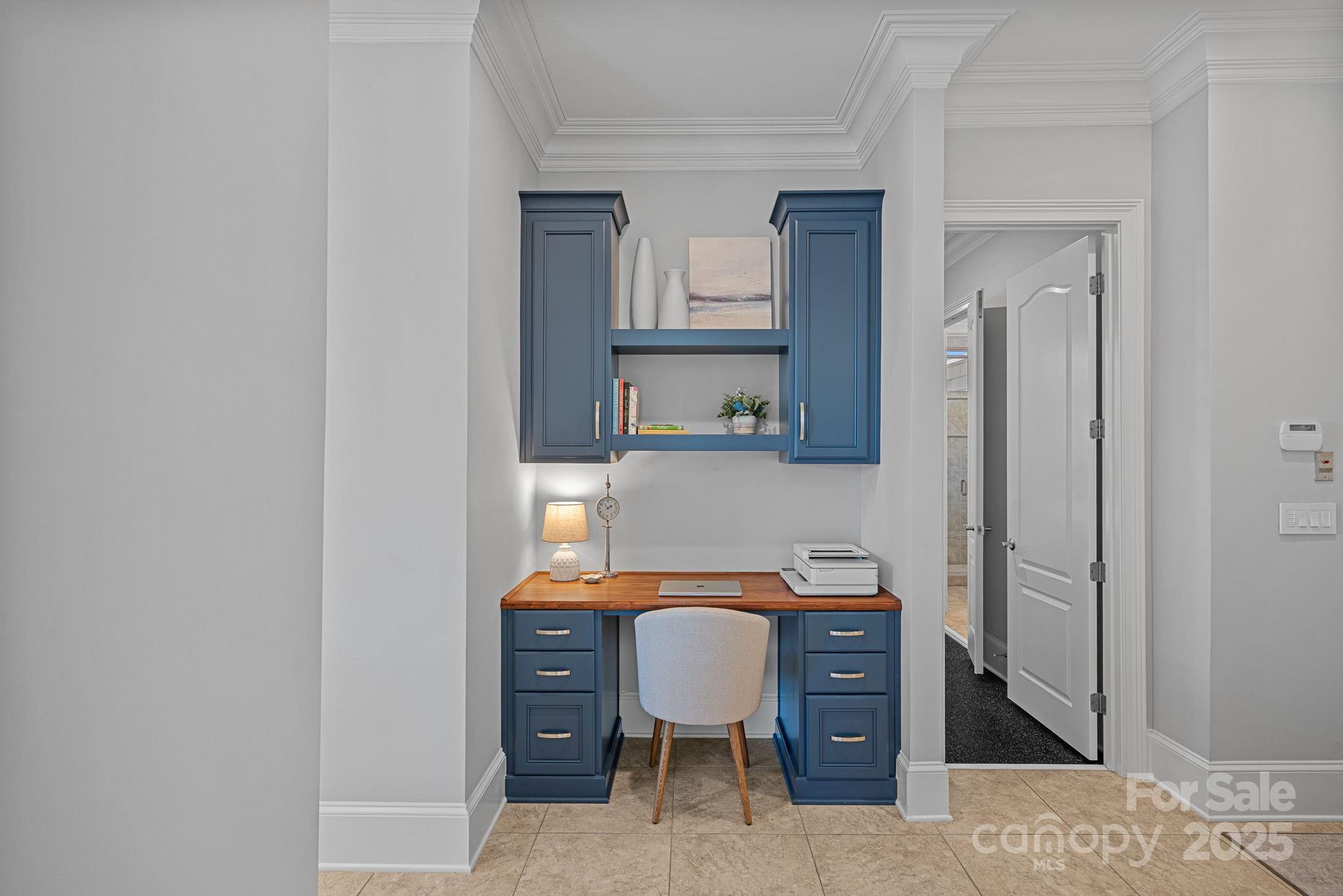 Mooresville, North Carolina, 28117, United States, 4 Bedrooms Bedrooms, ,6 BathroomsBathrooms,Residential,For Sale,1989072