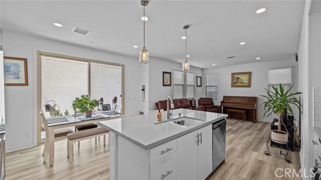 Chino, California, 91708, United States, 4 Bedrooms Bedrooms, ,3 BathroomsBathrooms,Residential,For Sale,2040840