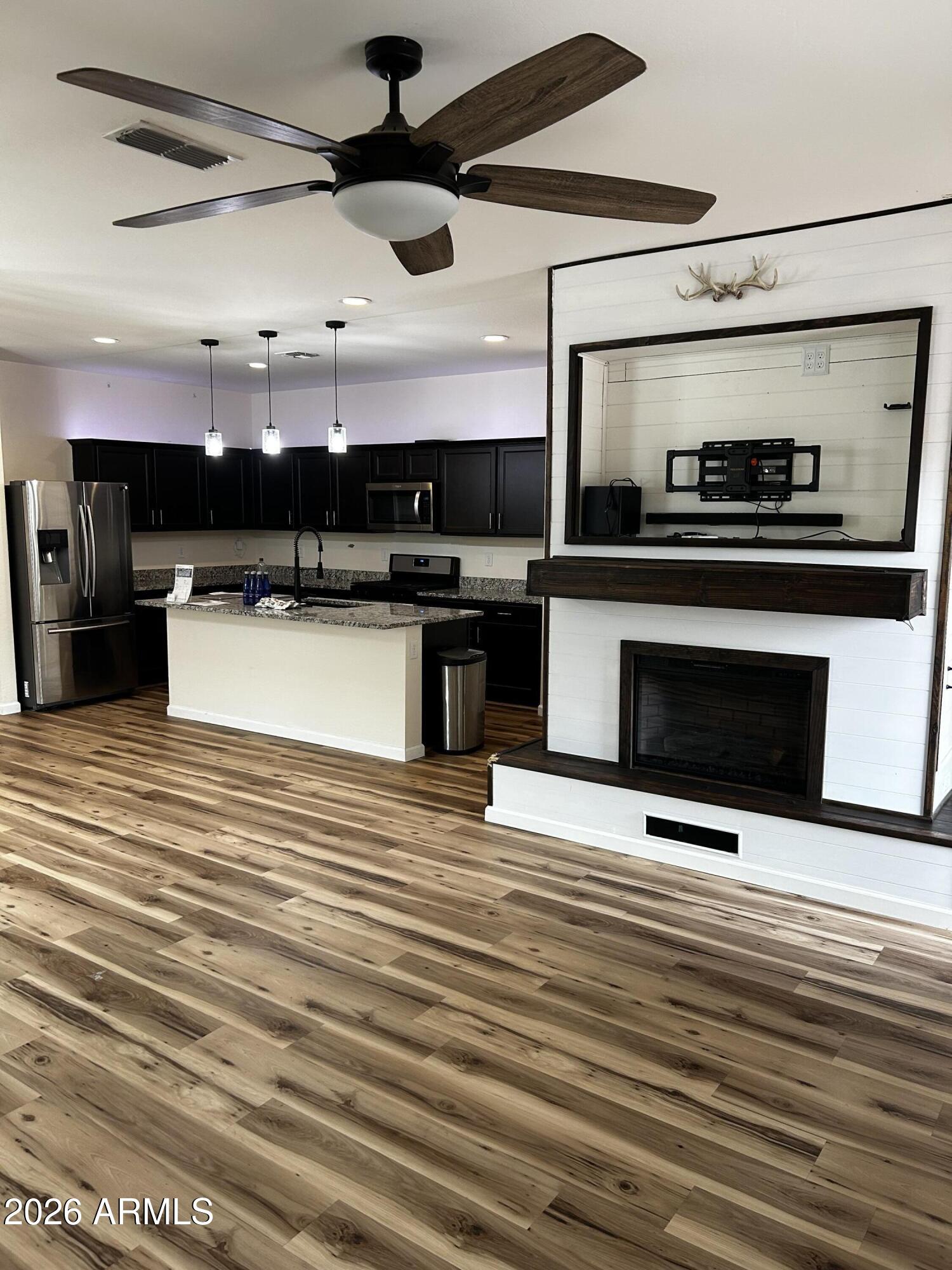  304 W White Sands Drive ¦San Tan Valley, AZ - 物件實景