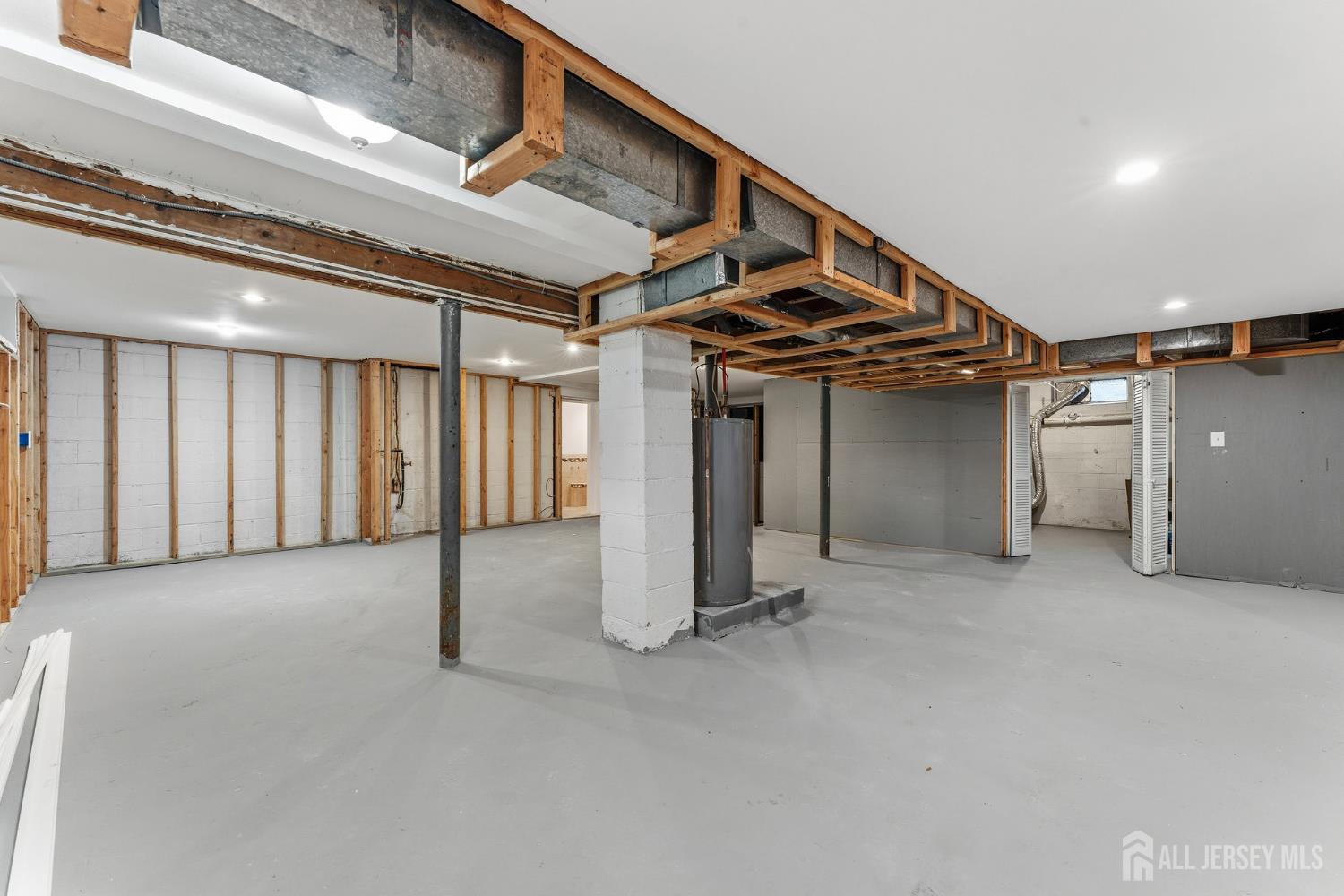 Dunellen, New Jersey, 08812, United States, 3 Bedrooms Bedrooms, ,2 BathroomsBathrooms,Residential,For Sale,1991582