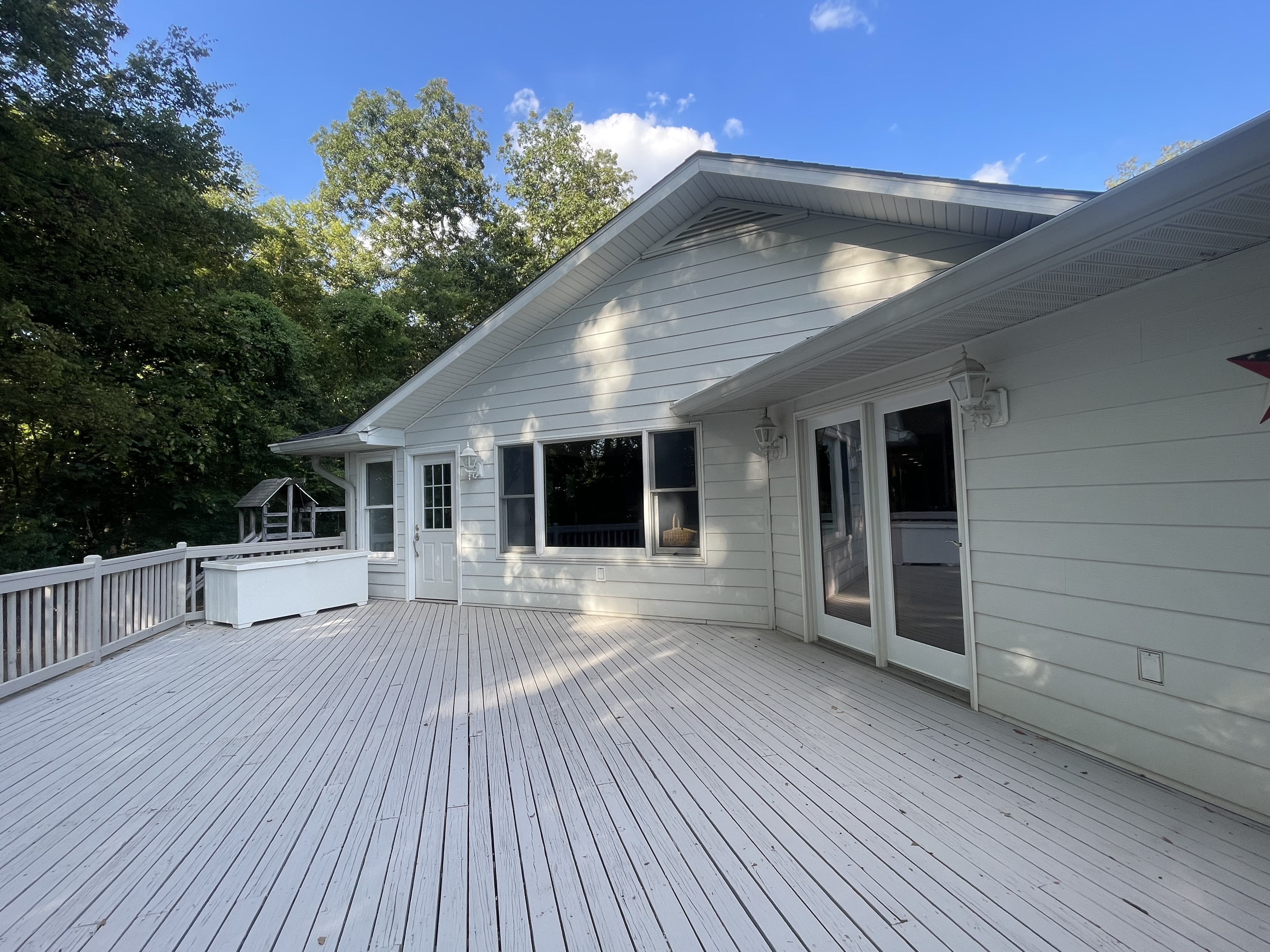 Murphysboro, Illinois, 62966, United States, 5 Bedrooms Bedrooms, ,6 BathroomsBathrooms,Residential,For Sale,1977081