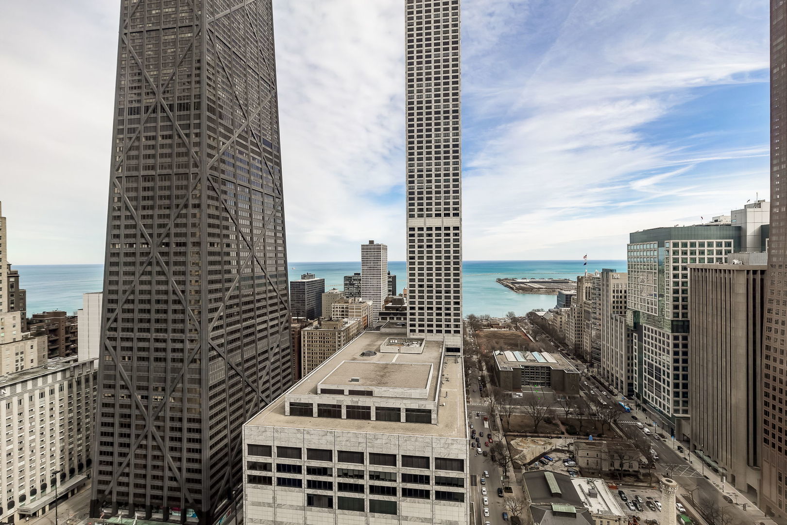Chicago, Illinois, 60611, United States, 2 Bedrooms Bedrooms, ,2 BathroomsBathrooms,Residential,For Sale,1986220