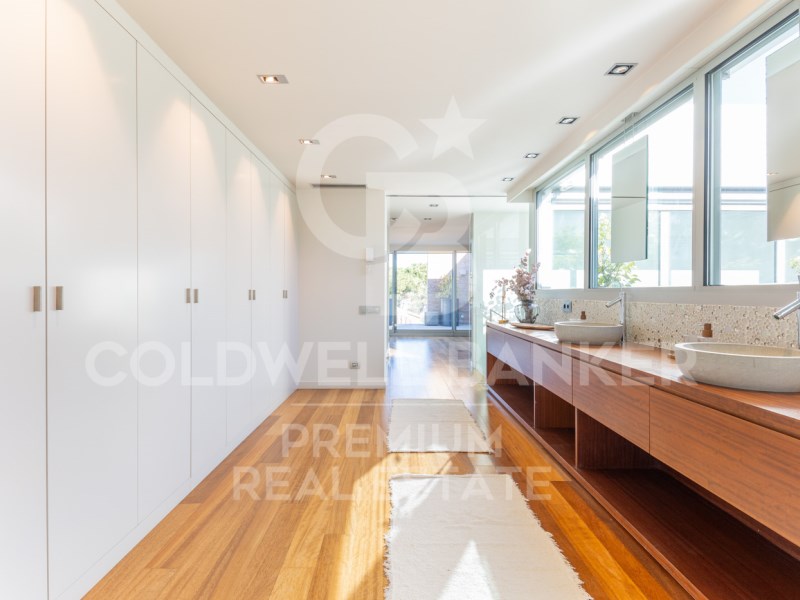 Sant Cugat del Vallès, Catalonia, ES, 6 Bedrooms Bedrooms, ,5 BathroomsBathrooms,Residential,For Sale,1624363