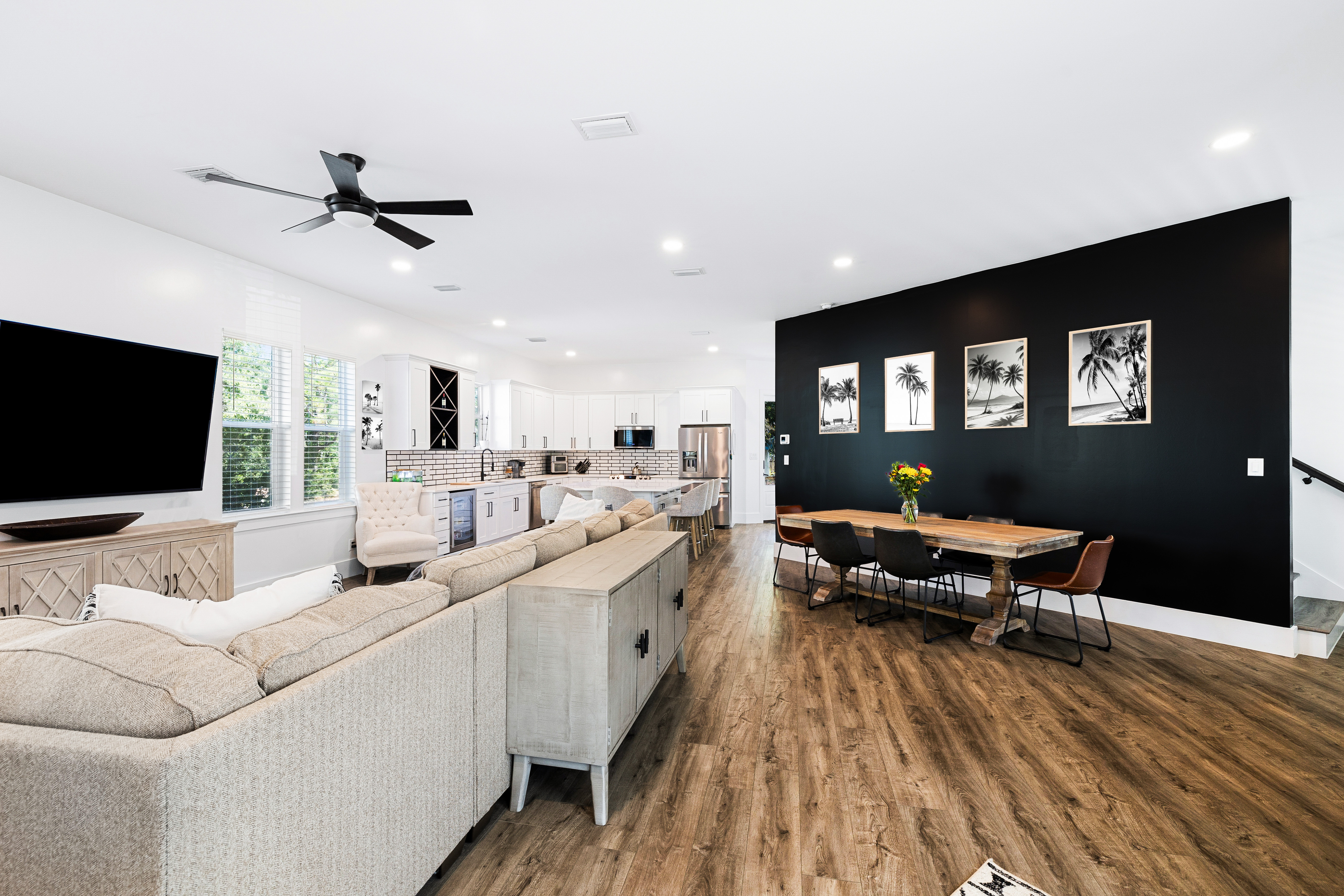  Spacious Newer-Build Home With Wraparound Porch On Gated Community Corner Lot - 物件實景