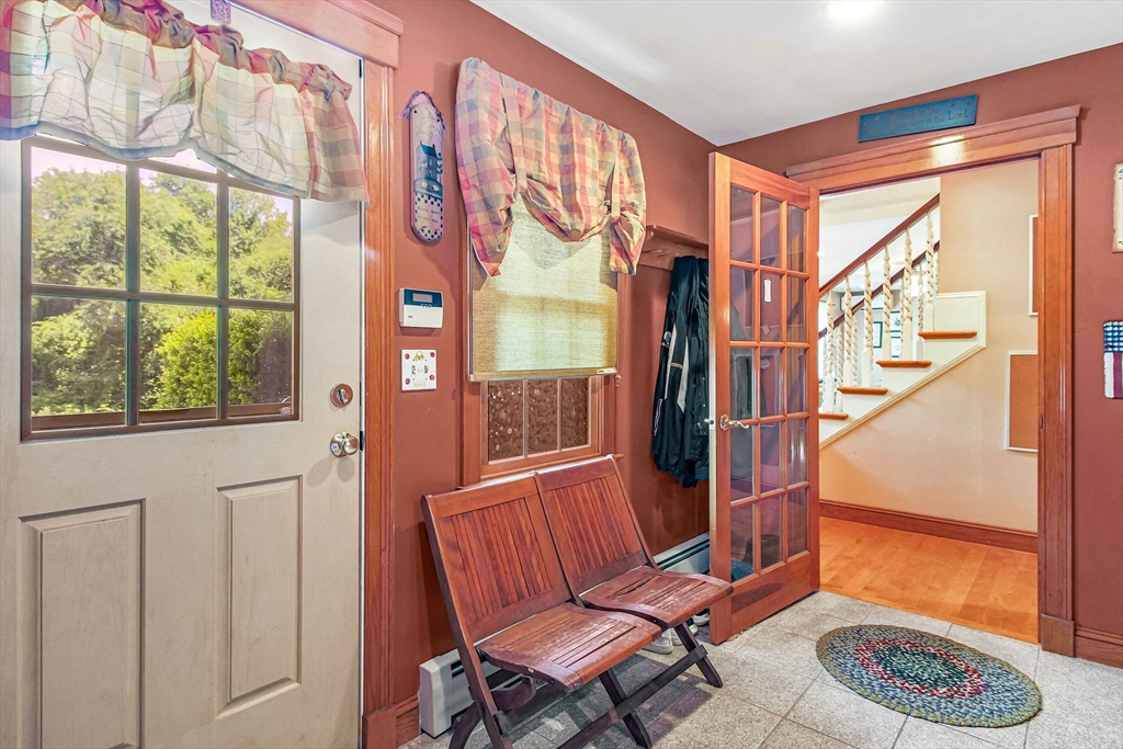 Sutton, Massachusetts, 01590, United States, 3 Bedrooms Bedrooms, ,3 BathroomsBathrooms,Residential,For Sale,1982878