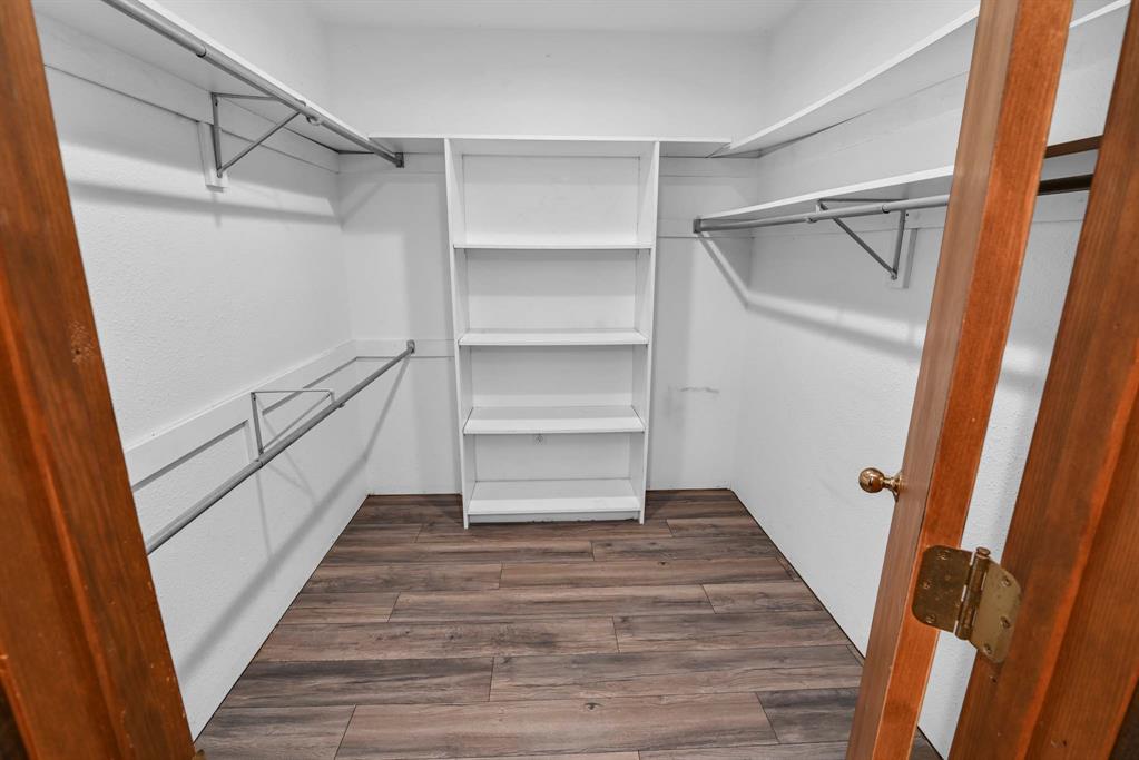 Columbia Falls, Montana, 59912, United States, 7 Bedrooms Bedrooms, ,2 BathroomsBathrooms,Residential,For Sale,1990809