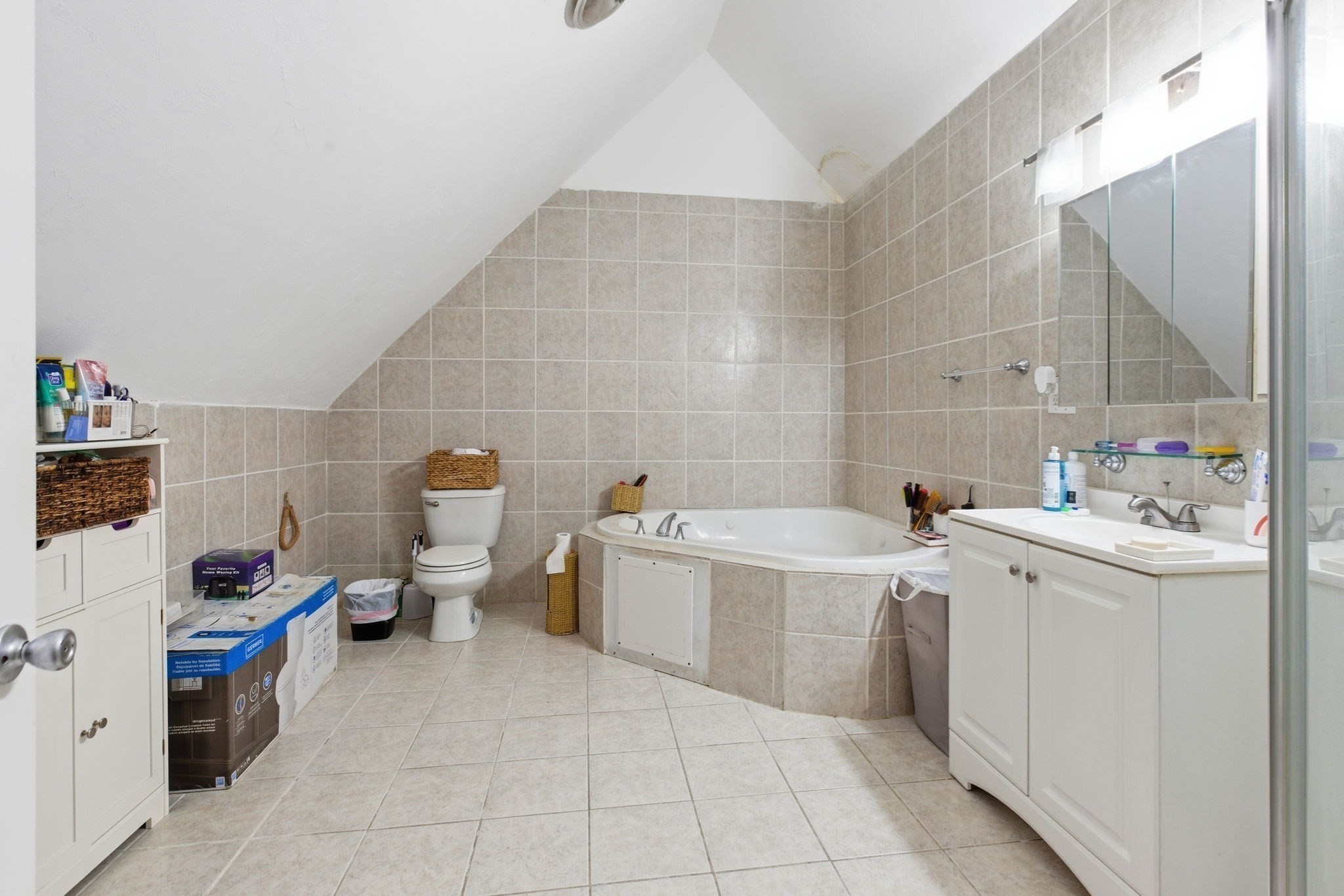 Boston, Massachusetts, 02121, United States, 5 Bedrooms Bedrooms, ,2 BathroomsBathrooms,Residential,For Sale,1993888