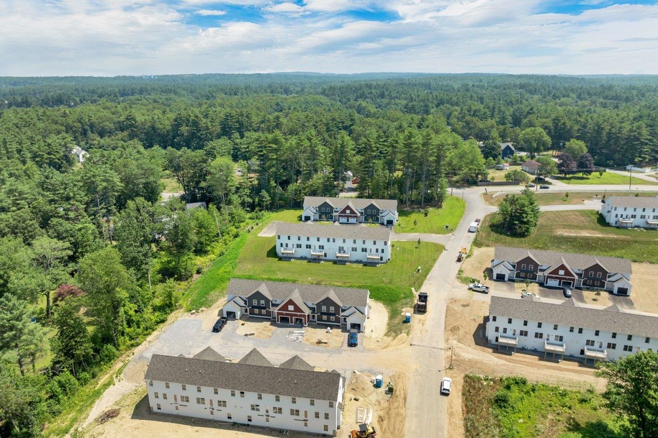 Litchfield, New Hampshire, 03052, United States, 3 Bedrooms Bedrooms, ,2 BathroomsBathrooms,Residential,For Sale,1860040