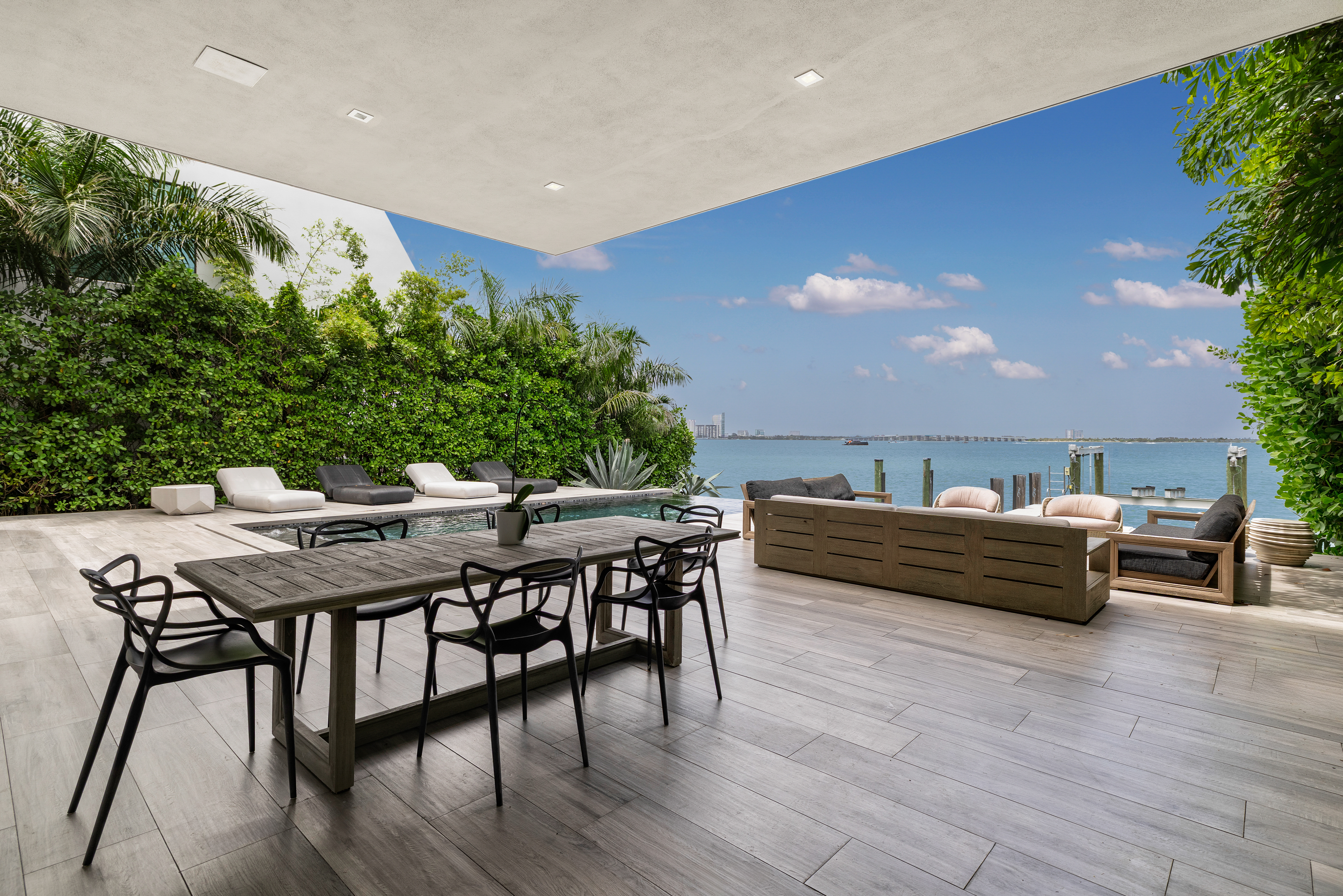  1379 N Venetian Way, Miami, FL, 33139 - 物件實景