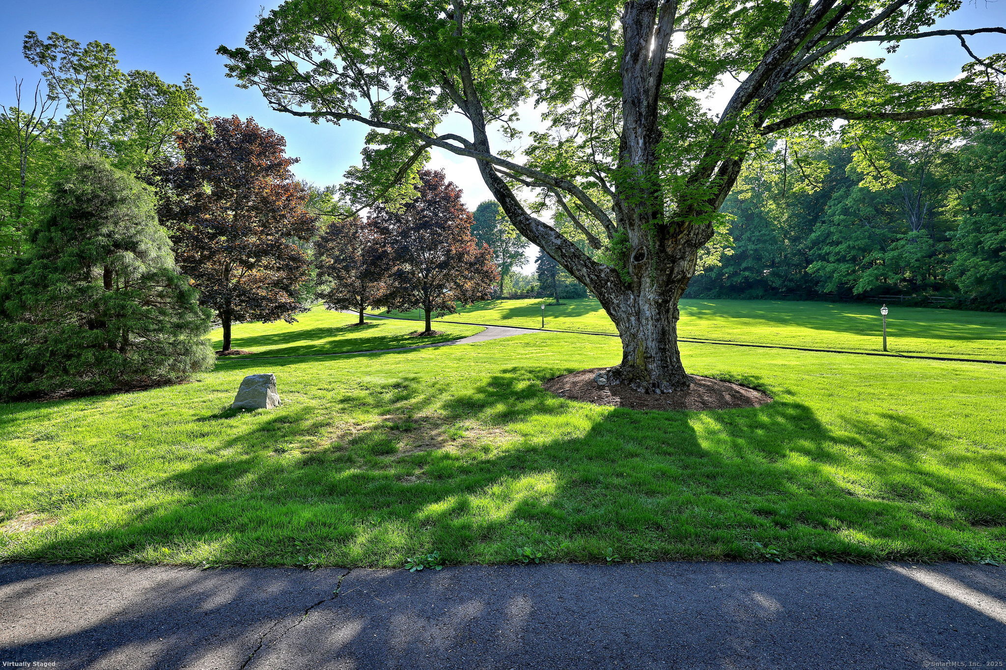 Redding, Connecticut, 06896, United States, 4 Bedrooms Bedrooms, ,5 BathroomsBathrooms,Residential,For Sale,1827564