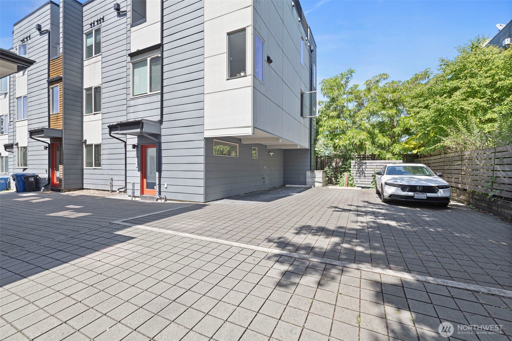 Seattle, Washington, 98144, United States, 3 Bedrooms Bedrooms, ,2 BathroomsBathrooms,Residential,For Sale,2049305