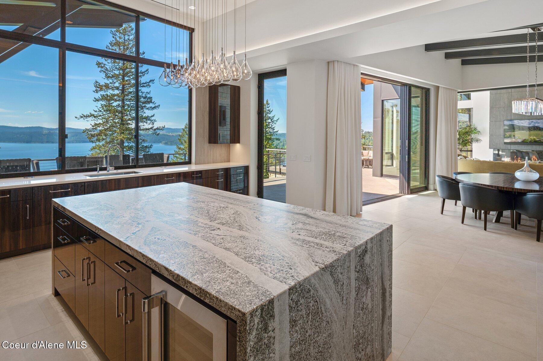 Coeur D'alene, Idaho, 83814, United States, 3 Bedrooms Bedrooms, ,2 BathroomsBathrooms,Residential,For Sale,1926176