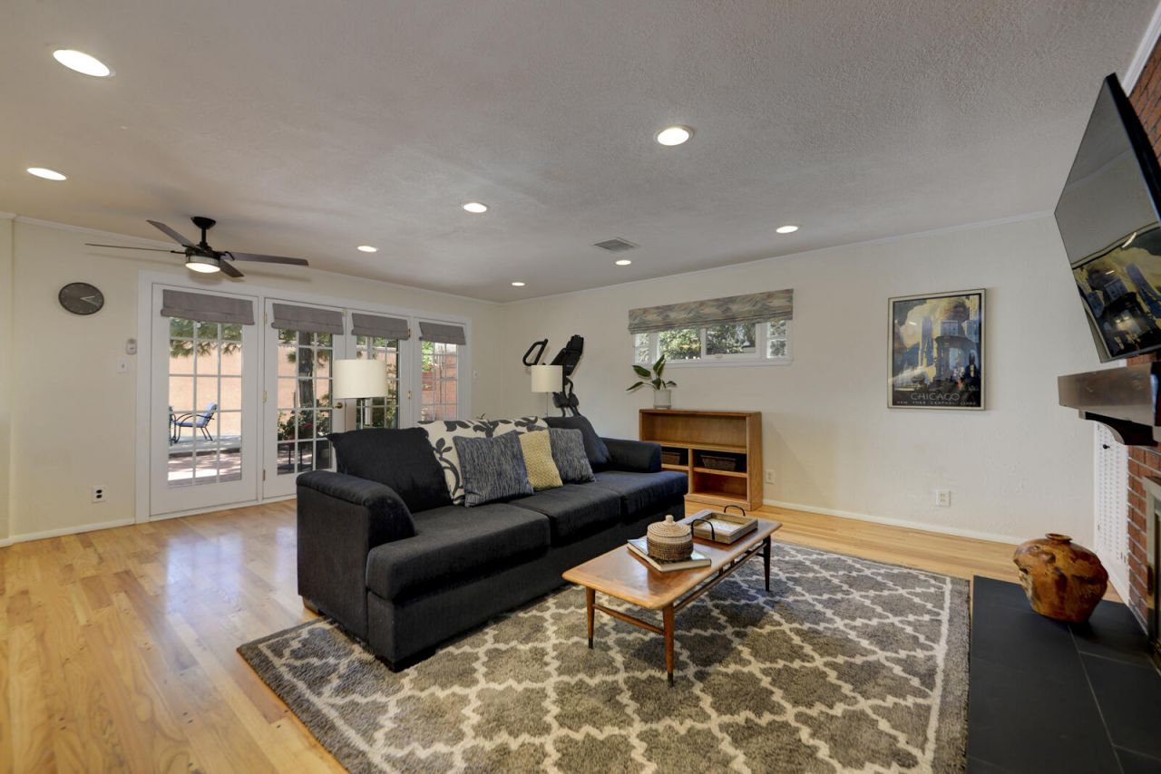 Albuquerque, New Mexico, 87108, United States, 3 Bedrooms Bedrooms, ,4 BathroomsBathrooms,Residential,For Sale,1903433