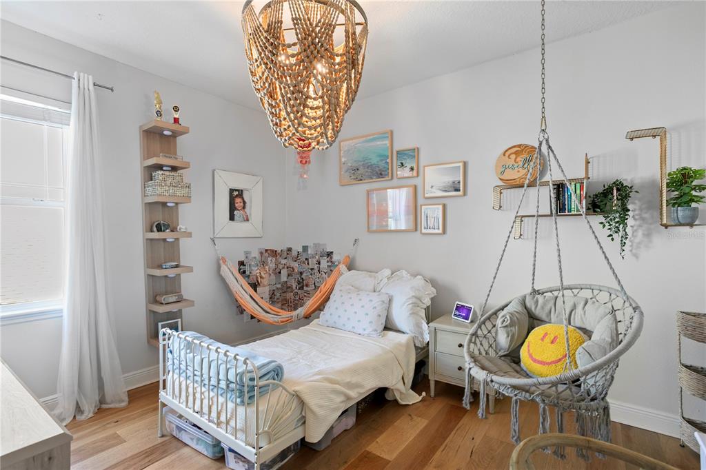 Lithia, Florida, 33547, United States, 5 Bedrooms Bedrooms, ,4 BathroomsBathrooms,Residential,For Sale,1997364