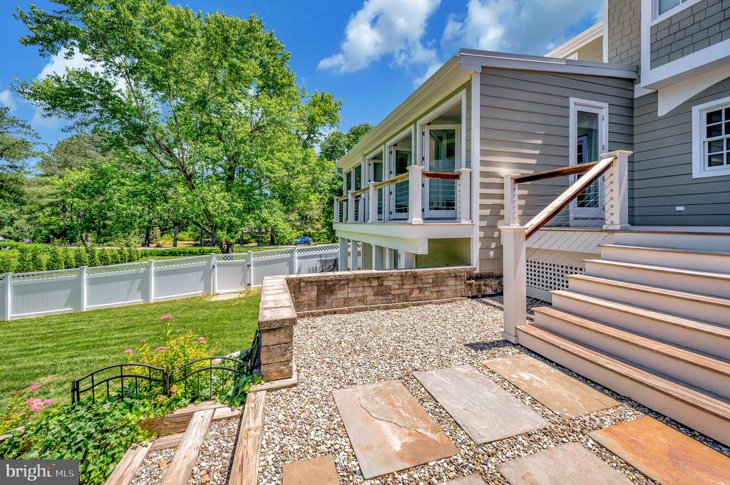 Fredericksburg, Virginia, 22405, United States, 5 Bedrooms Bedrooms, ,5 BathroomsBathrooms,Residential,For Sale,1825163