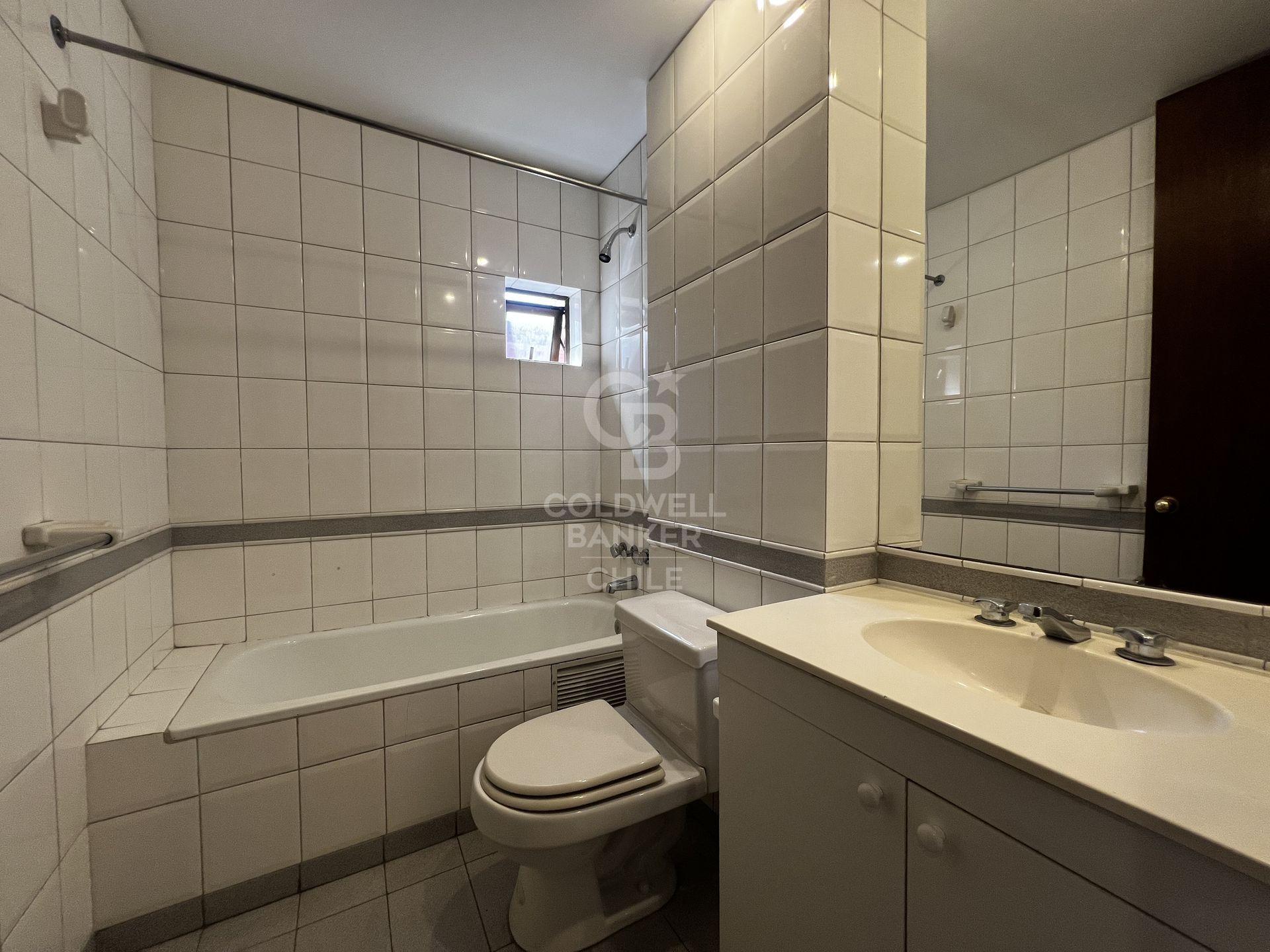 Vitacura, Chile, 4 Bedrooms Bedrooms, ,5 BathroomsBathrooms,Residential,For Sale,1767122