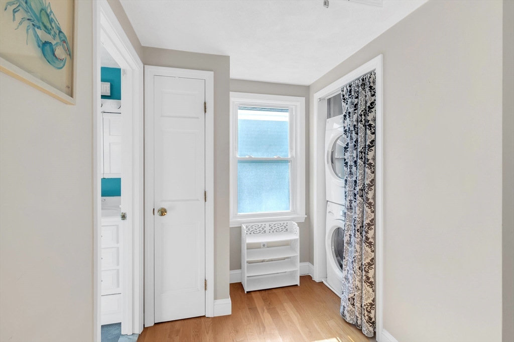 Weymouth, Massachusetts, 02191, United States, 3 Bedrooms Bedrooms, ,2 BathroomsBathrooms,Residential,For Sale,1876021