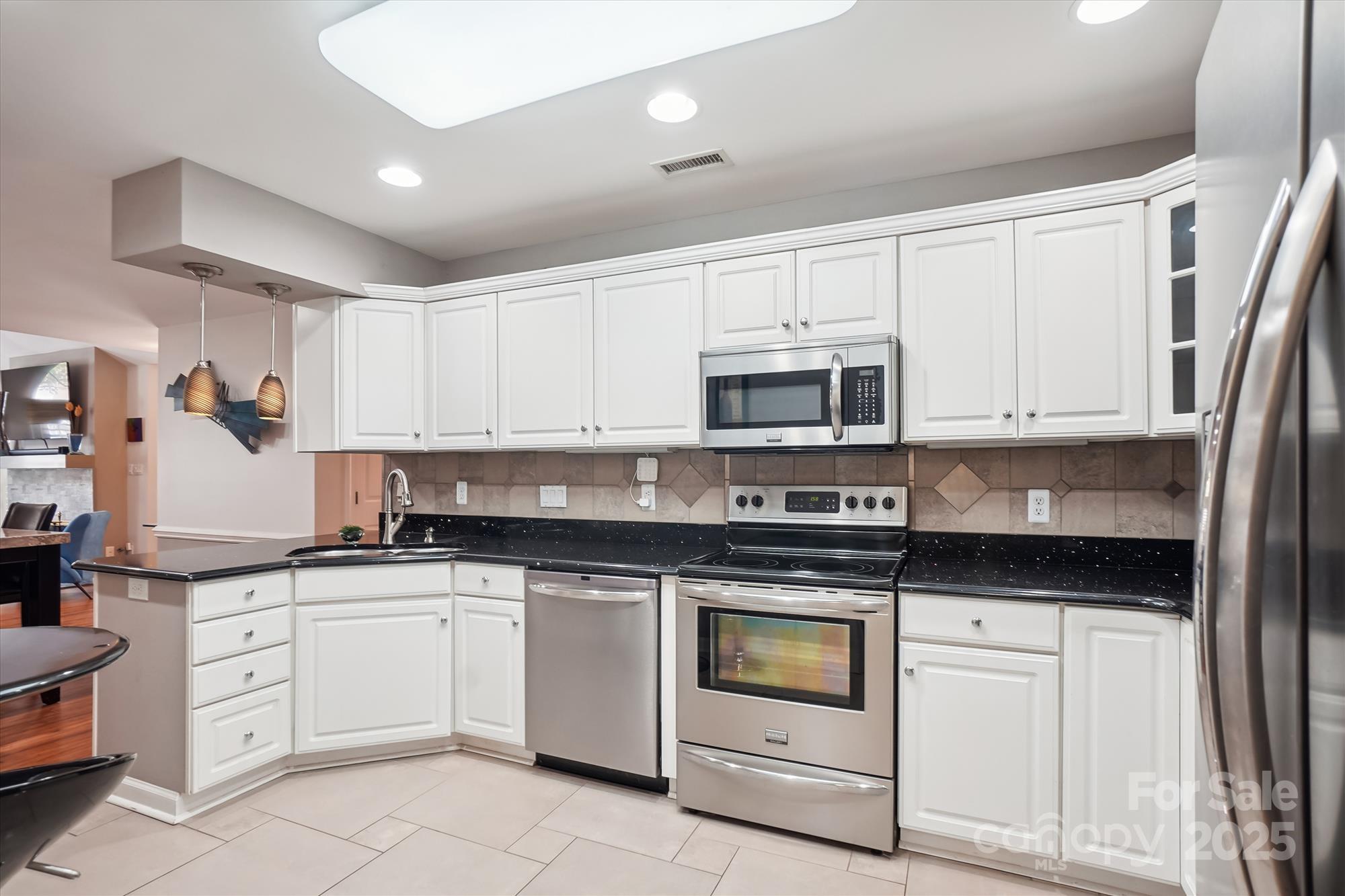 Charlotte, North Carolina, 28277, United States, 2 Bedrooms Bedrooms, ,2 BathroomsBathrooms,Residential,For Sale,1767895