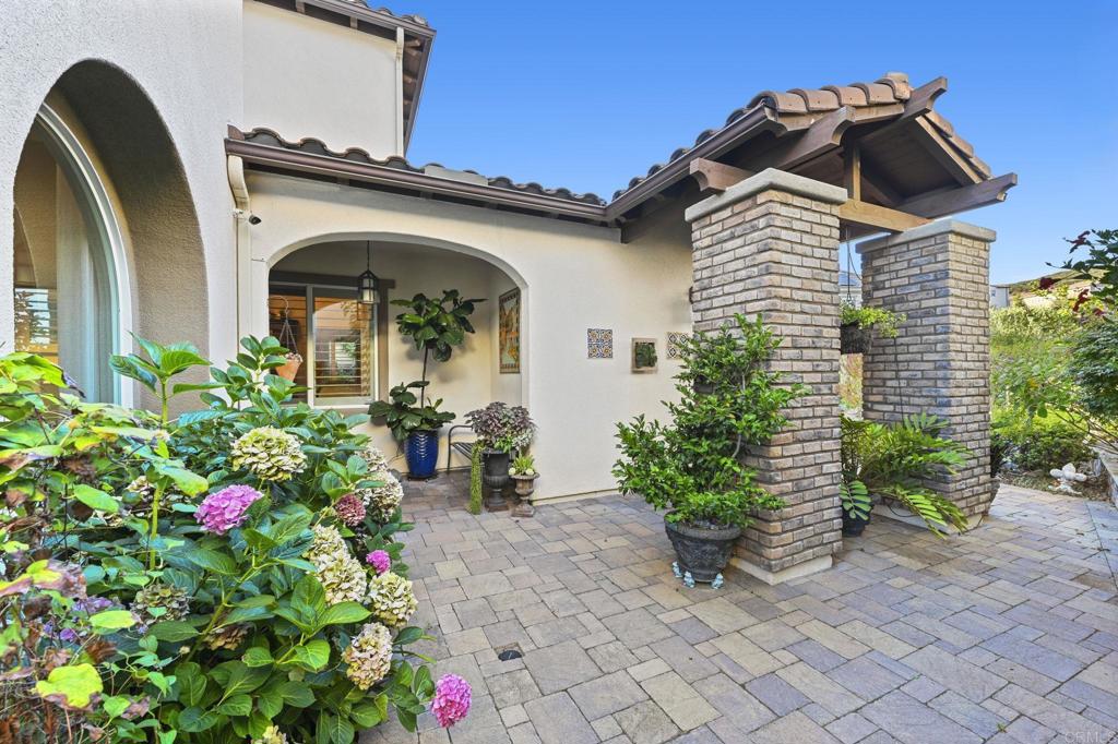 San Marcos, California, 92078, United States, 5 Bedrooms Bedrooms, ,5 BathroomsBathrooms,Residential,For Sale,1926310