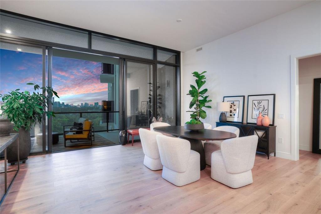 Atlanta, Georgia, 30305, United States, 2 Bedrooms Bedrooms, ,3 BathroomsBathrooms,Residential,For Sale,1979191