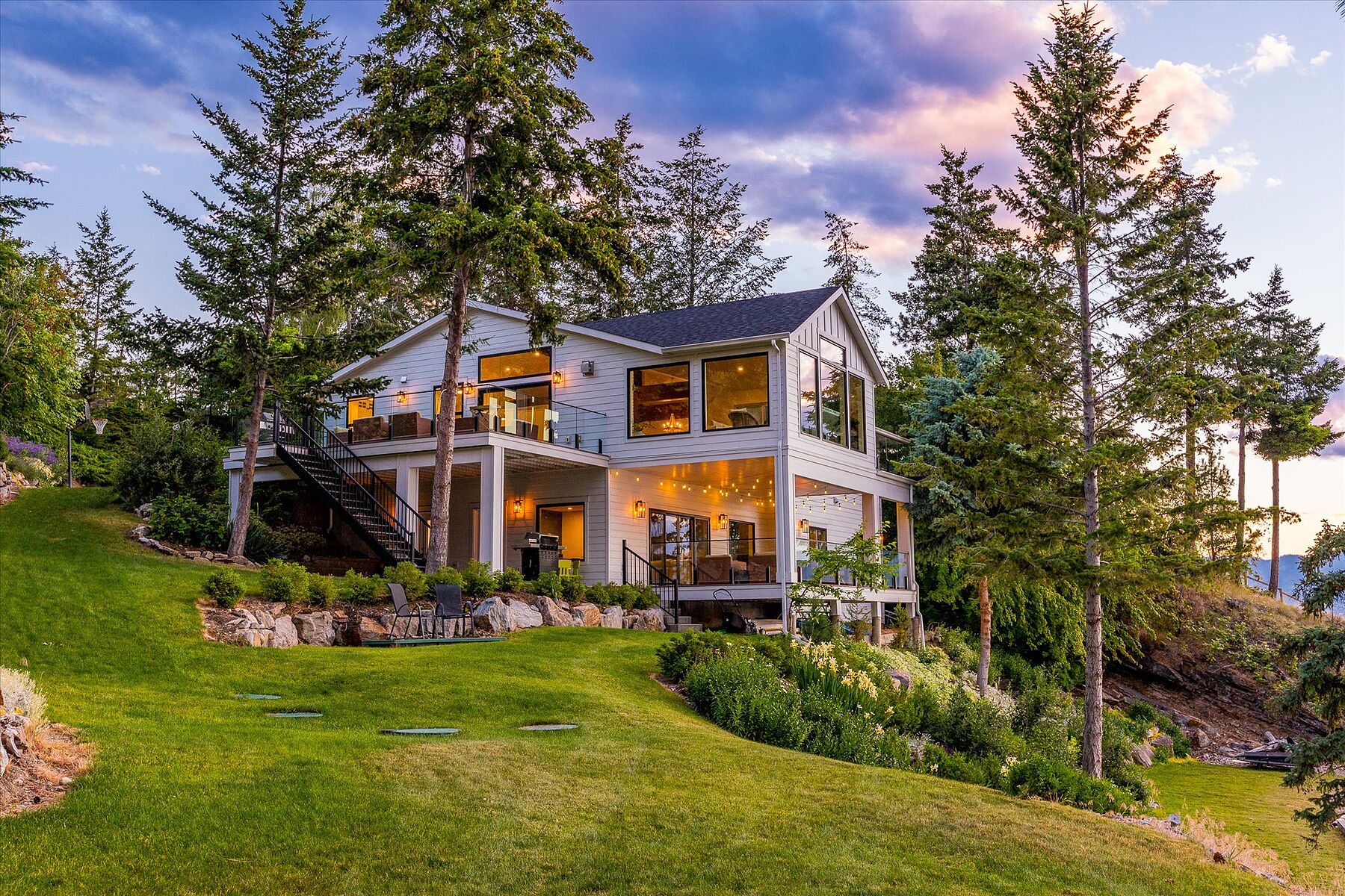  Stunning Home with Privacy - 物件實景