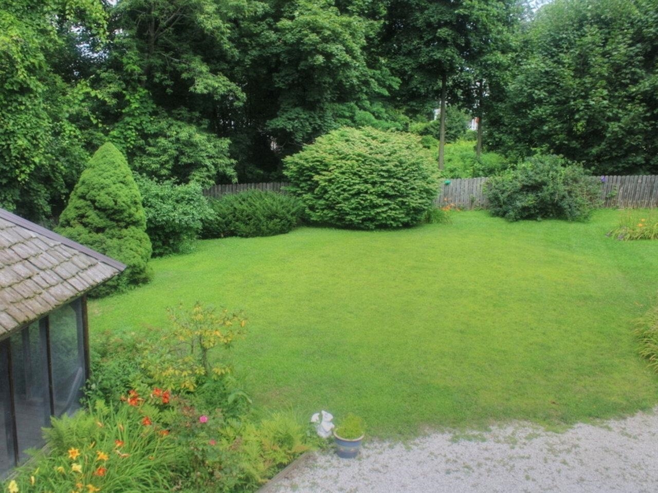 Burlington, Vermont, 05401, United States, 5 Bedrooms Bedrooms, ,2 BathroomsBathrooms,Residential,For Sale,1804397