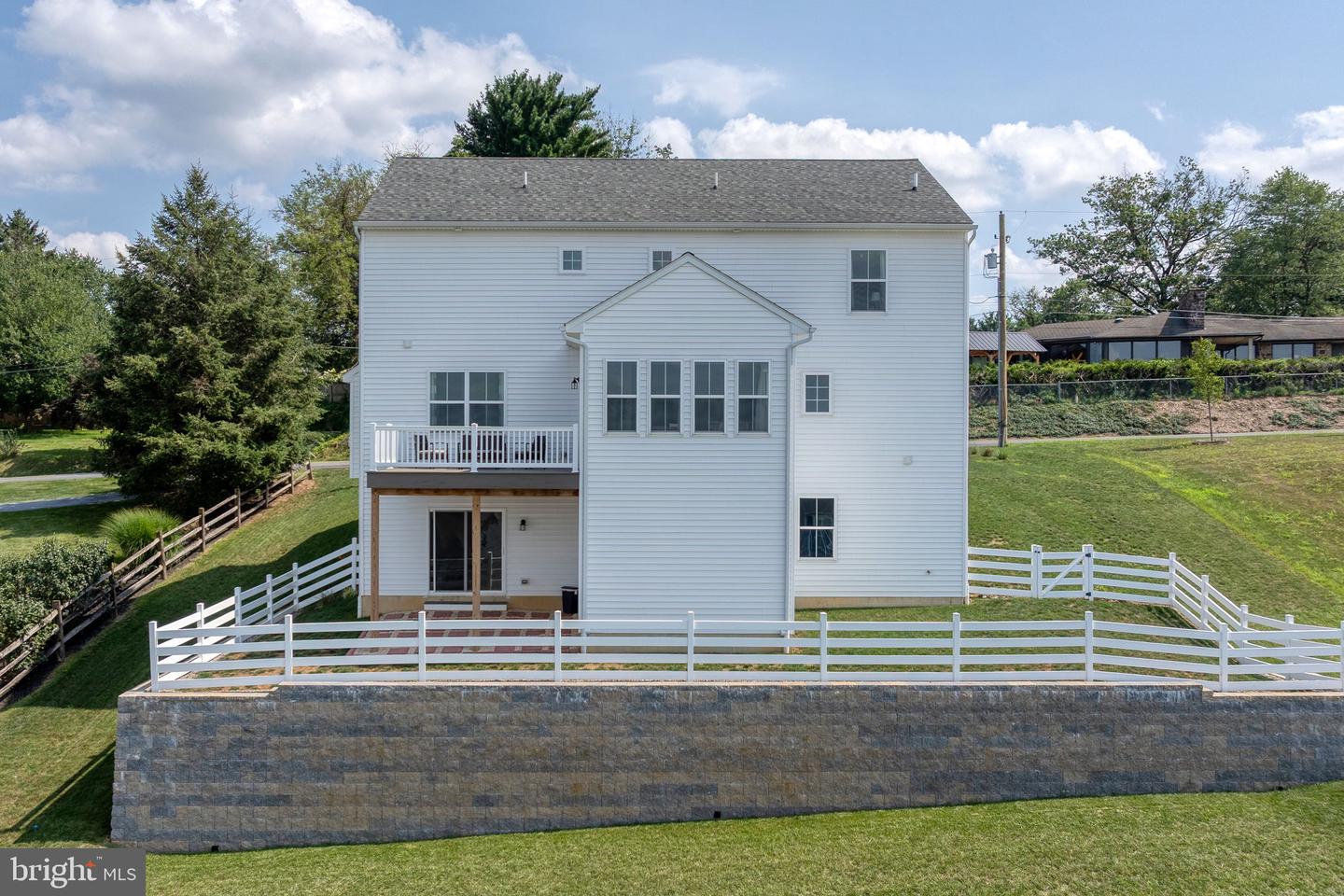 Lititz, Pennsylvania, 17543, United States, 4 Bedrooms Bedrooms, ,3 BathroomsBathrooms,Residential,For Sale,1905987