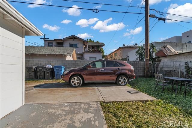 Los Angeles, California, 90026, United States, 6 Bedrooms Bedrooms, ,4 BathroomsBathrooms,Residential,For Sale,2005503