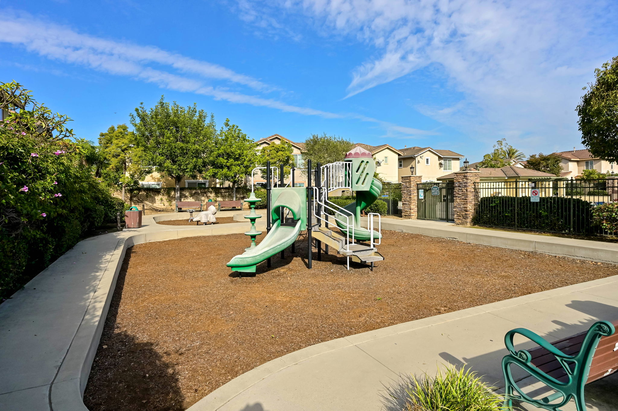 Carson, California, 90745, United States, 3 Bedrooms Bedrooms, ,3 BathroomsBathrooms,Residential,For Sale,2001488