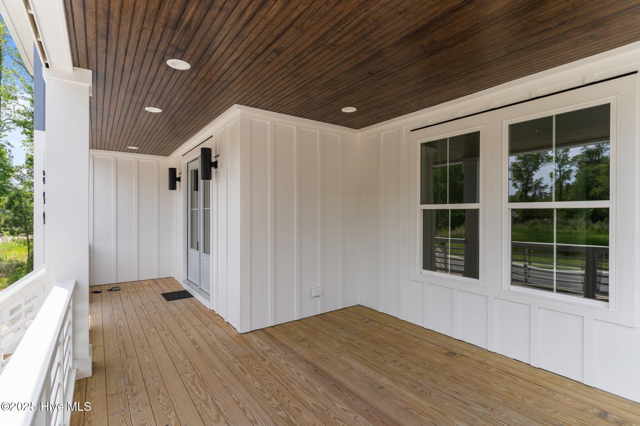 Wilmington, North Carolina, 28411, United States, 4 Bedrooms Bedrooms, ,4 BathroomsBathrooms,Residential,For Sale,1979455