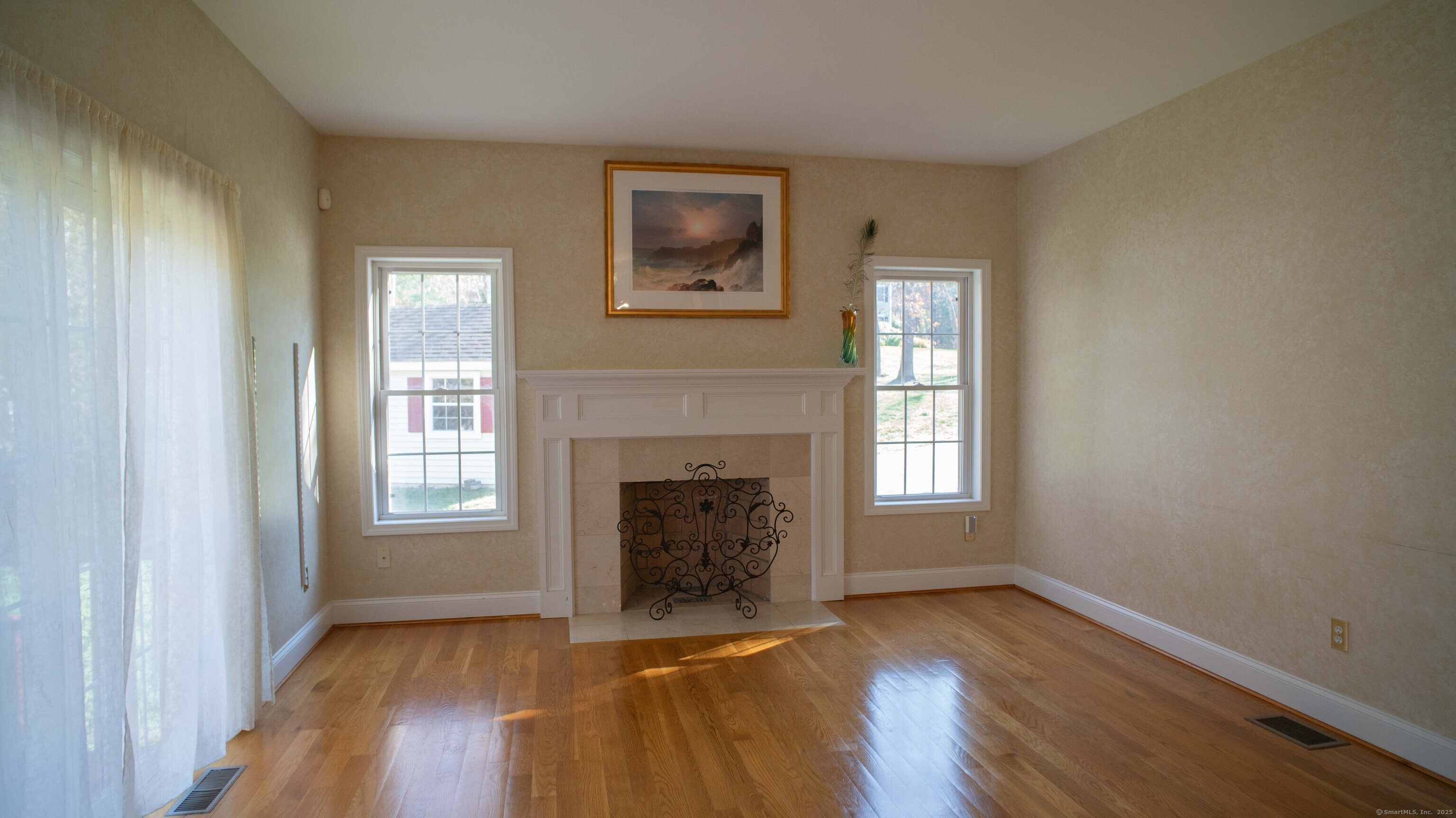 Tolland, Connecticut, 06084, United States, 4 Bedrooms Bedrooms, ,3 BathroomsBathrooms,Residential,For Sale,1989613