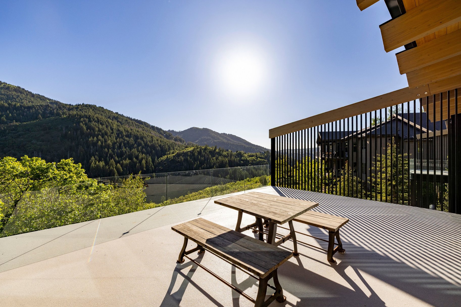  One-of-a-Kind Modern Pinebrook Residence - 物件實景