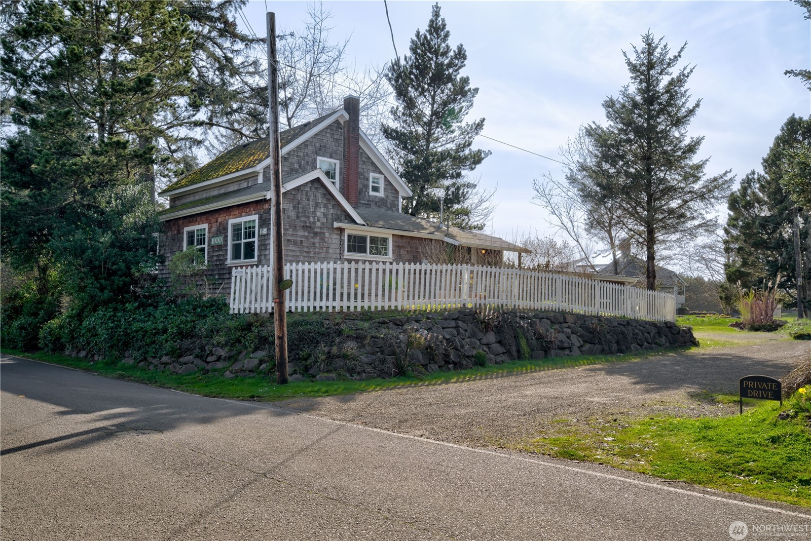Seaview, Washington, 98644, United States, 4 Bedrooms Bedrooms, ,1 BathroomBathrooms,Residential,For Sale,1922950