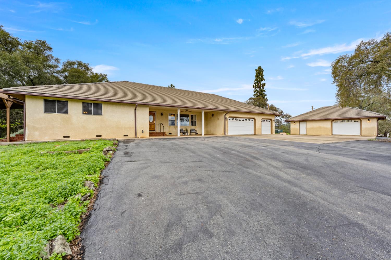 Shingle Springs, California, 95682, United States, 3 Bedrooms Bedrooms, ,3 BathroomsBathrooms,Residential,For Sale,1997420