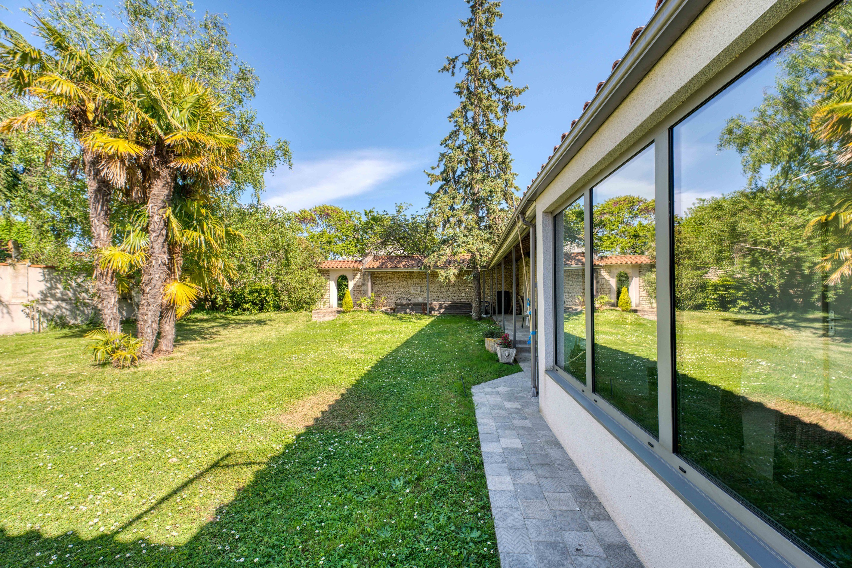 A Unique Opportunity on the Market – High-End Features, Swimming Pool & Prime S… - 物件實景