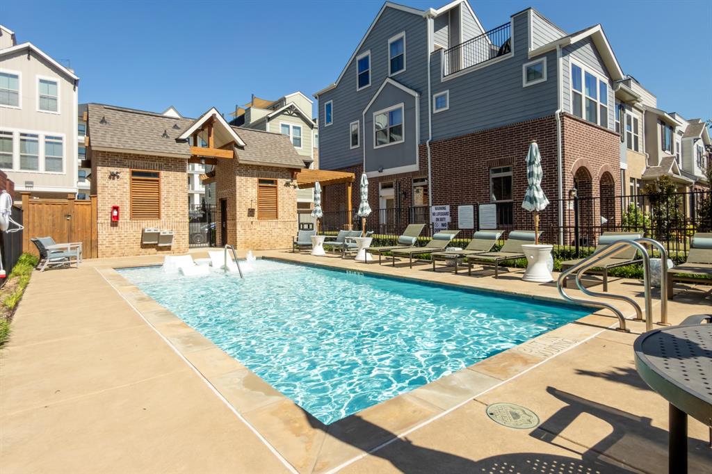 Dallas, Texas, 75212, United States, 3 Bedrooms Bedrooms, ,4 BathroomsBathrooms,Residential,For Sale,1966564