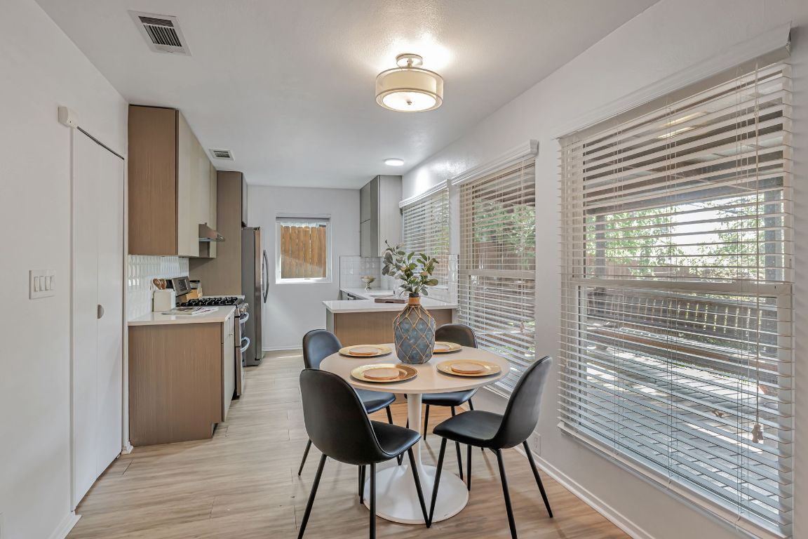 Austin, Texas, 78759, United States, 3 Bedrooms Bedrooms, ,2 BathroomsBathrooms,Residential,For Sale,1857770