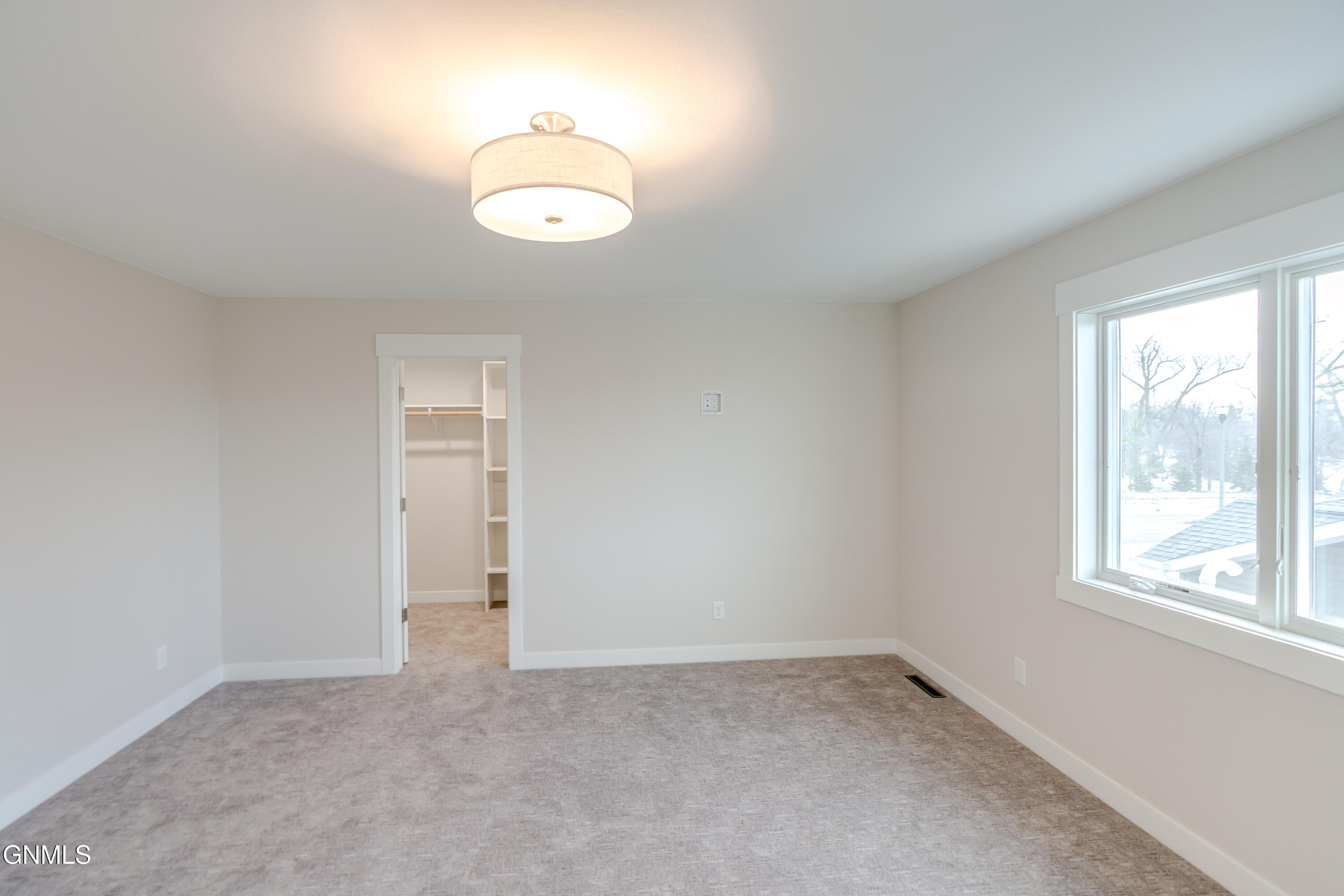 Bismarck, North Dakota, 58504, United States, 3 Bedrooms Bedrooms, ,3 BathroomsBathrooms,Residential,For Sale,1990229