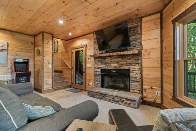 Highland Forest Trl, Morganton, GA 30560