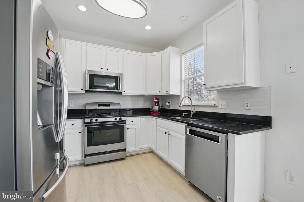 Ashburn, Virginia, 20147, United States, 3 Bedrooms Bedrooms, ,4 BathroomsBathrooms,Residential,For Sale,1850747