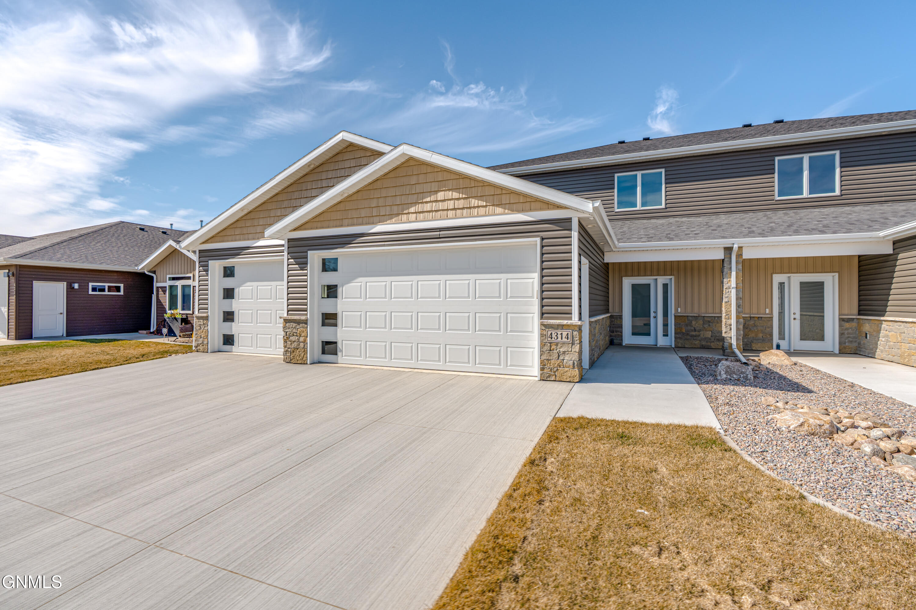 Bismarck, North Dakota, 58504, United States, 3 Bedrooms Bedrooms, ,3 BathroomsBathrooms,Residential,For Sale,2032789