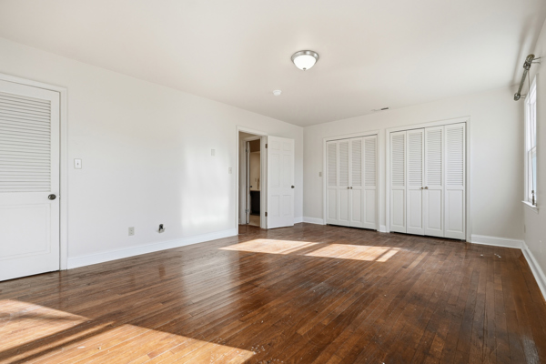 Middlesboro, Kentucky, 40965, United States, 3 Bedrooms Bedrooms, ,2 BathroomsBathrooms,Residential,For Sale,2012565