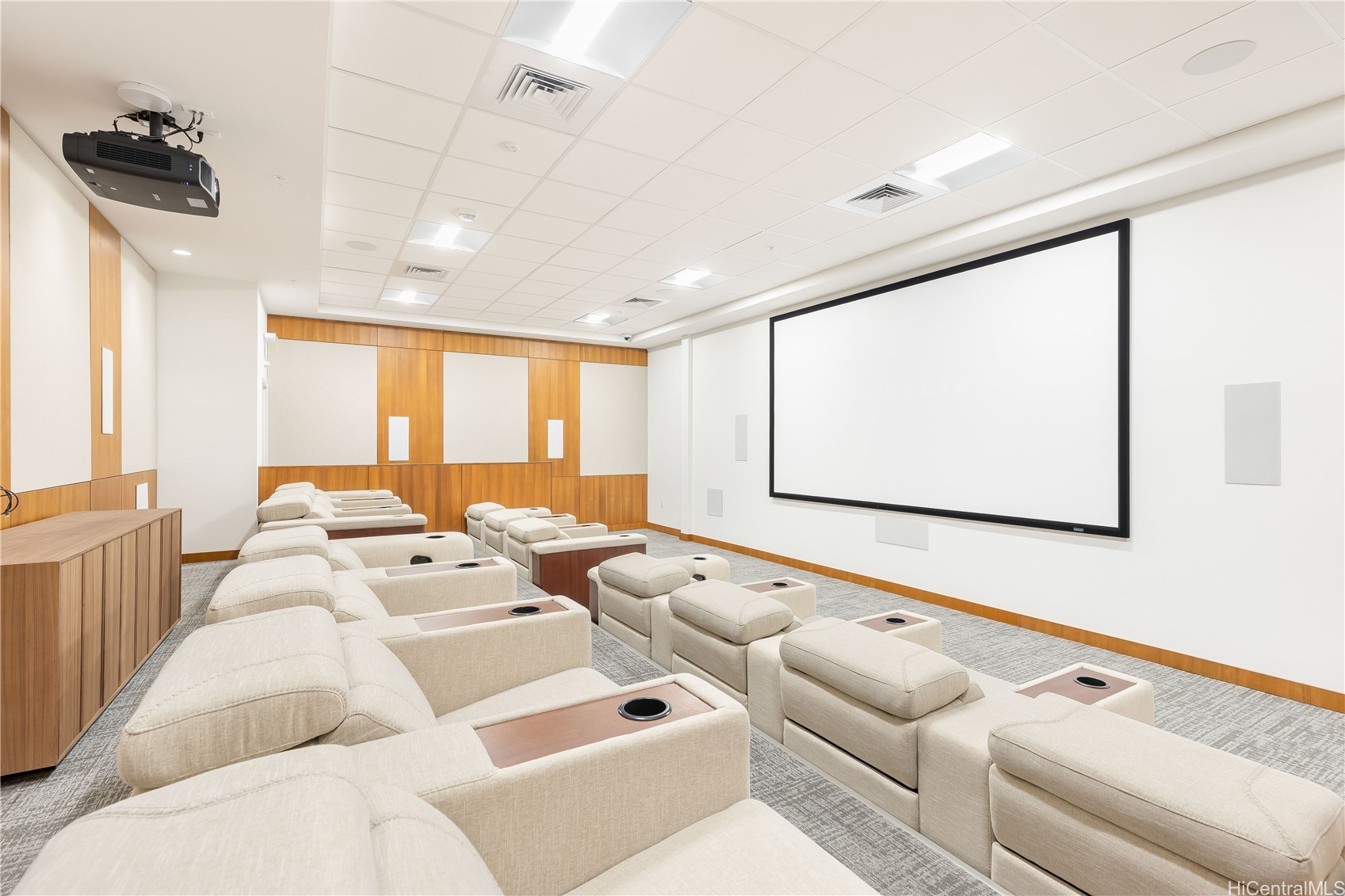 Honolulu, Hawaii, 96814, United States, 2 Bedrooms Bedrooms, ,2 BathroomsBathrooms,Residential,For Sale,1960567