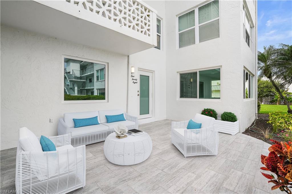 Naples, Florida, 34102, United States, 2 Bedrooms Bedrooms, ,2 BathroomsBathrooms,Residential,For Sale,1992081