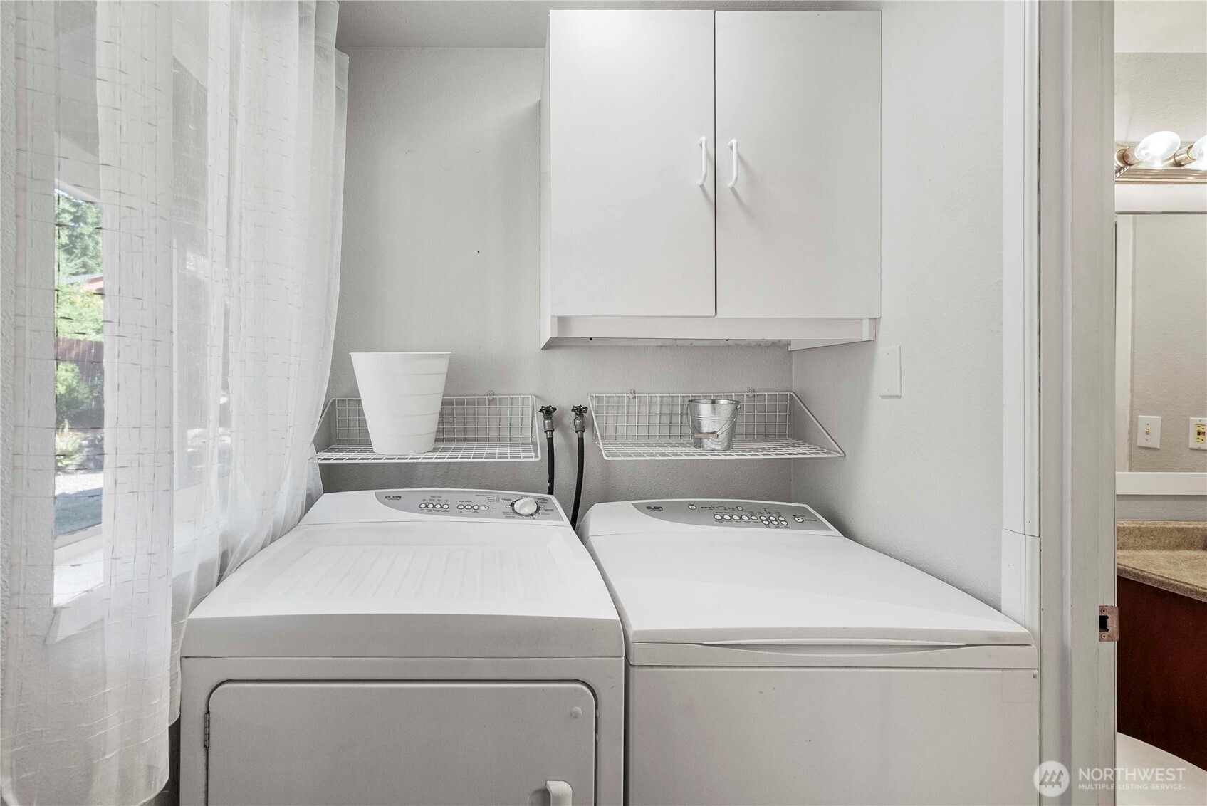 Puyallup, Washington, 98374, United States, 4 Bedrooms Bedrooms, ,2 BathroomsBathrooms,Residential,For Sale,1987950