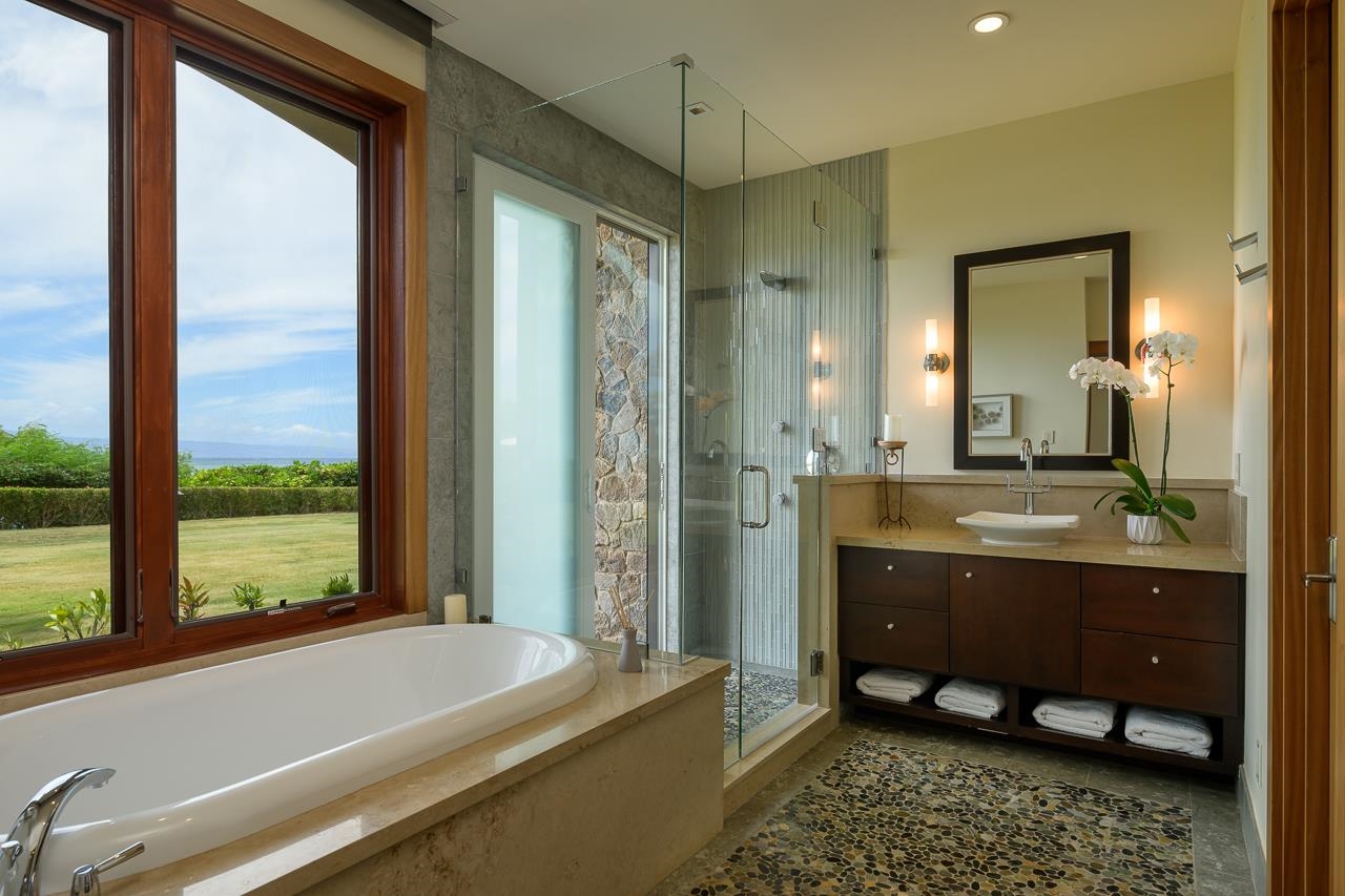 Lahaina, Hawaii, 96761, United States, 7 Bedrooms Bedrooms, ,9 BathroomsBathrooms,Residential,For Sale,1934362