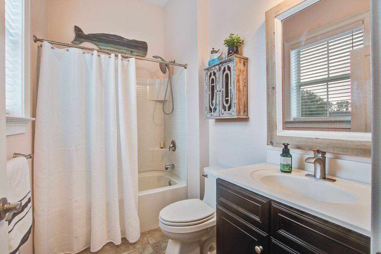 Mount Pleasant, South Carolina, 29466, United States, 4 Bedrooms Bedrooms, ,3 BathroomsBathrooms,Residential,For Sale,1966784