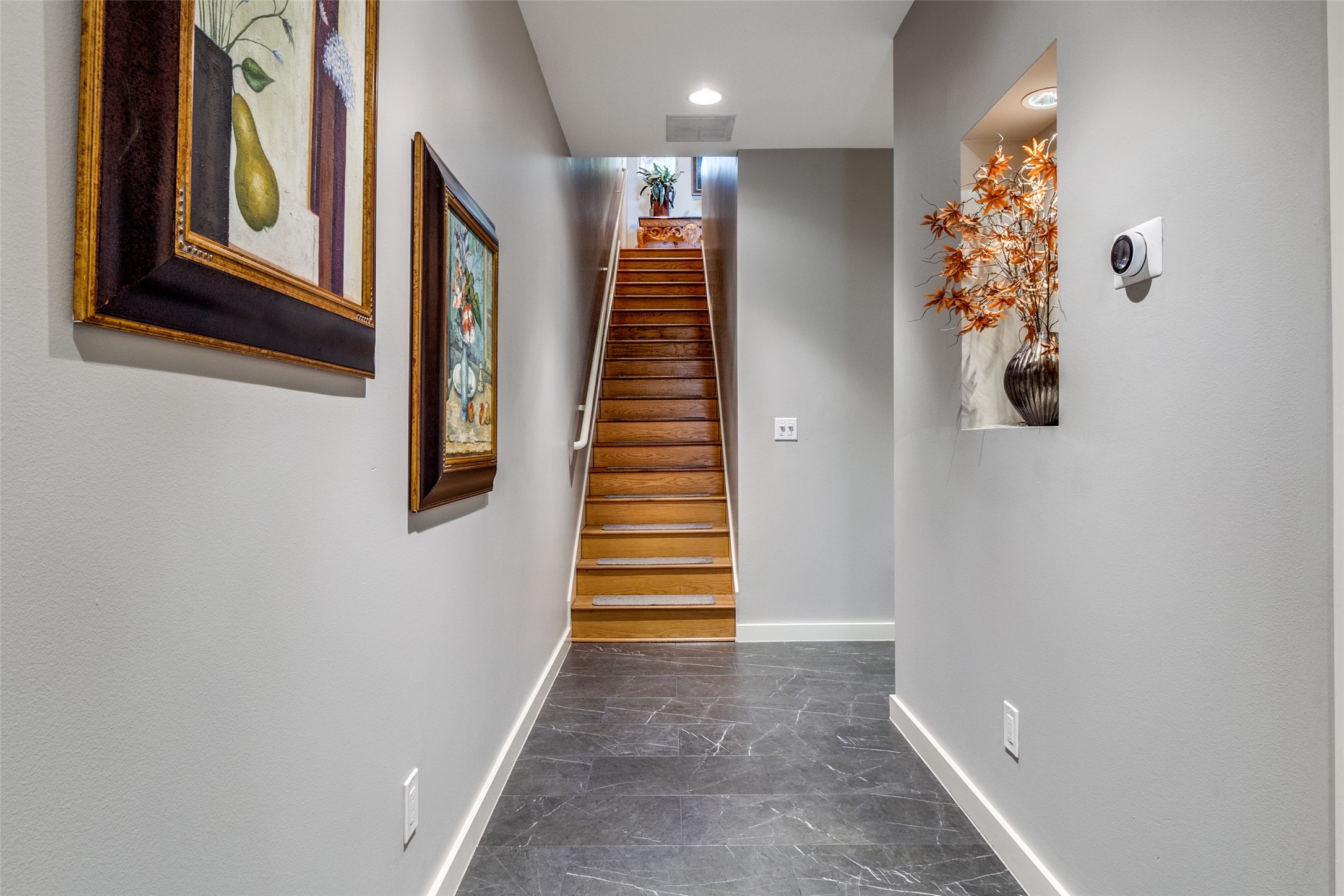 Dallas, Texas, 75204, United States, 2 Bedrooms Bedrooms, ,3 BathroomsBathrooms,Residential,For Sale,1917449